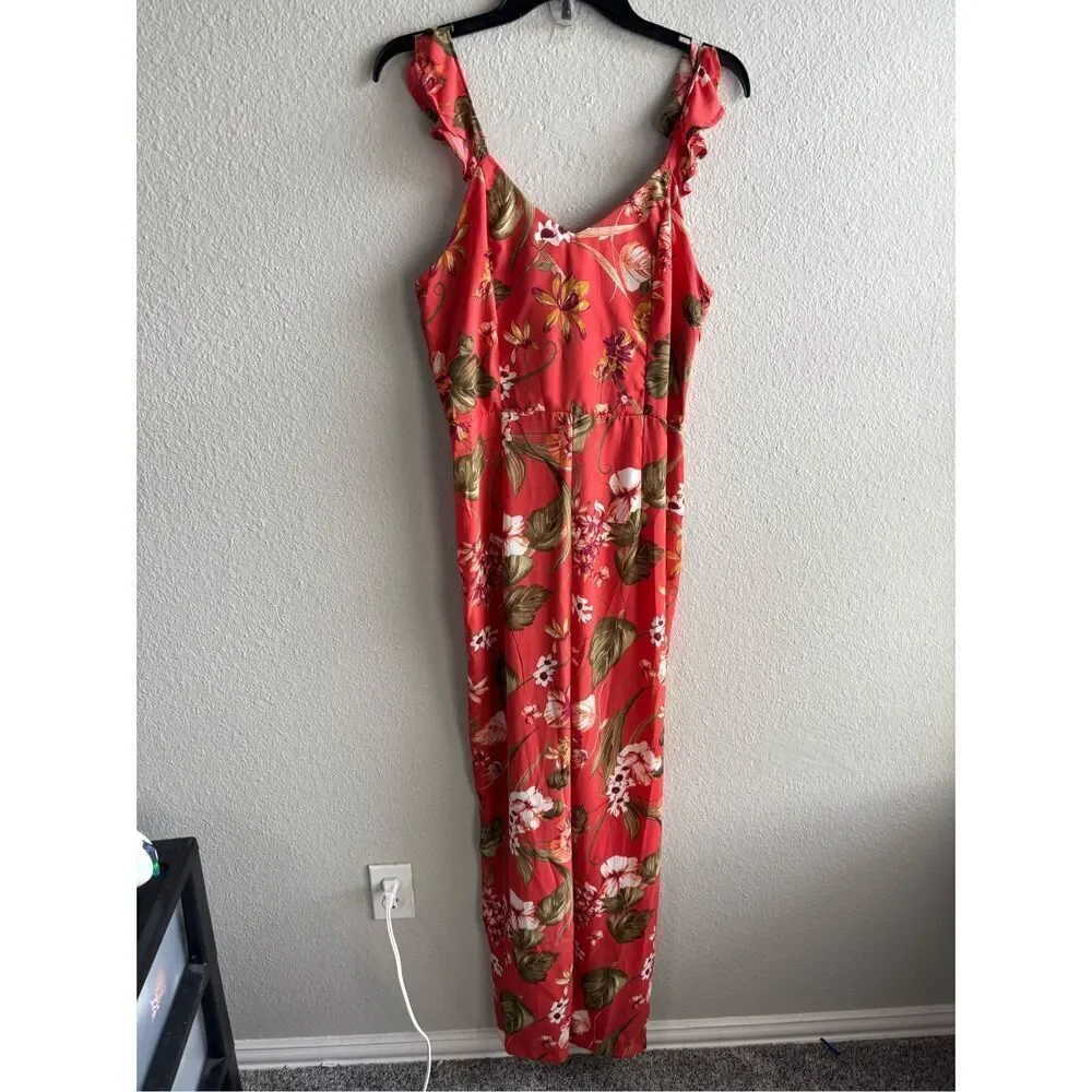 ❤️Xhilaration Floral Jumpsuit